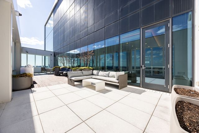 188 Brookline Ave 19D, Boston, MA 02215