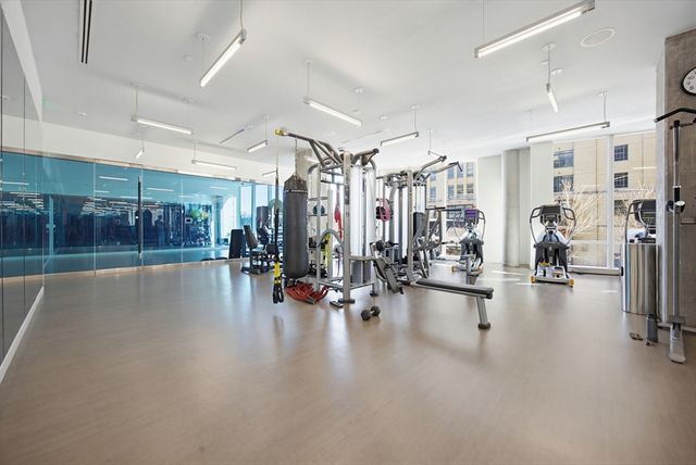 188 Brookline Ave 19D, Boston, MA 02215