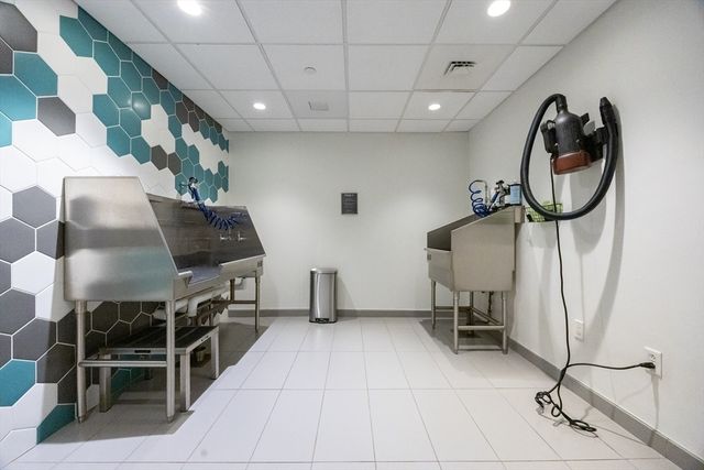 188 Brookline Ave 19D, Boston, MA 02215