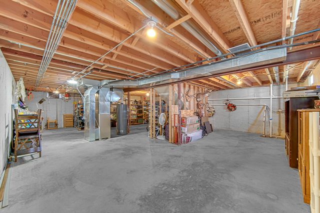 250 W 128th Place, Crown Point, IN 46307