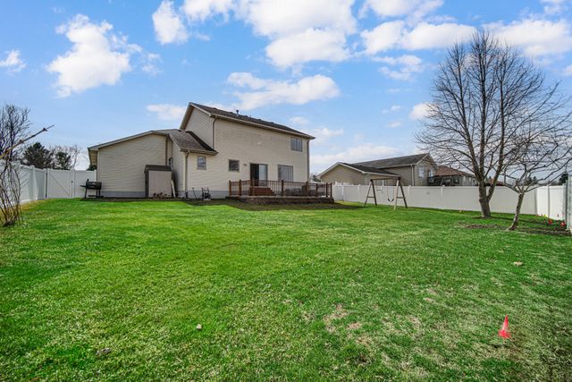 250 W 128th Place, Crown Point, IN 46307