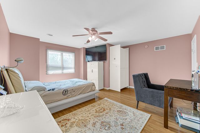 250 W 128th Place, Crown Point, IN 46307