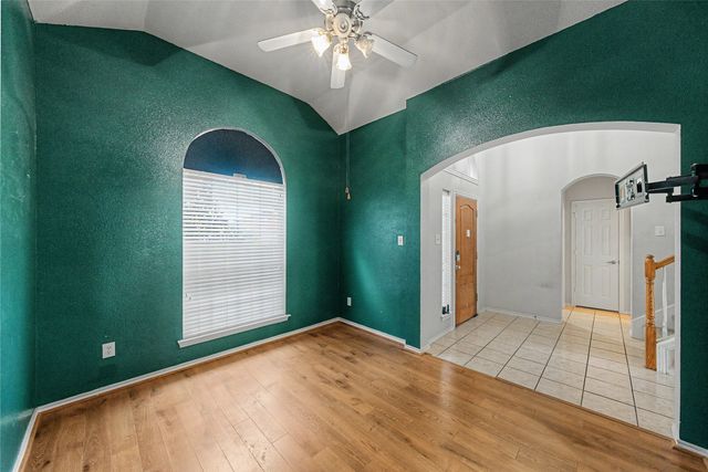 6113 Farrah Drive, Fort Worth, TX 76131