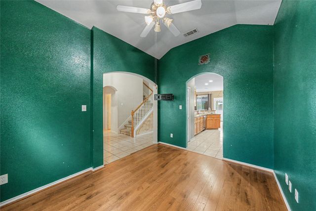 6113 Farrah Drive, Fort Worth, TX 76131