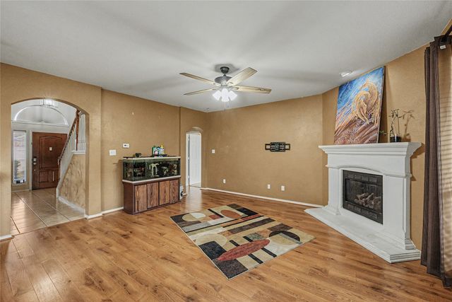 6113 Farrah Drive, Fort Worth, TX 76131