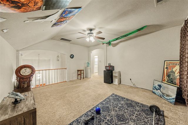 6113 Farrah Drive, Fort Worth, TX 76131