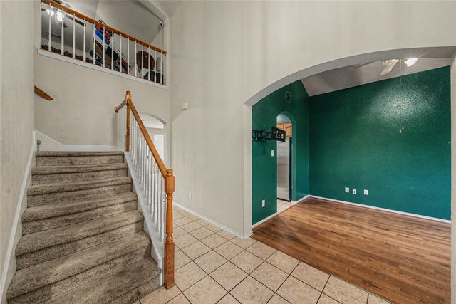 6113 Farrah Drive, Fort Worth, TX 76131