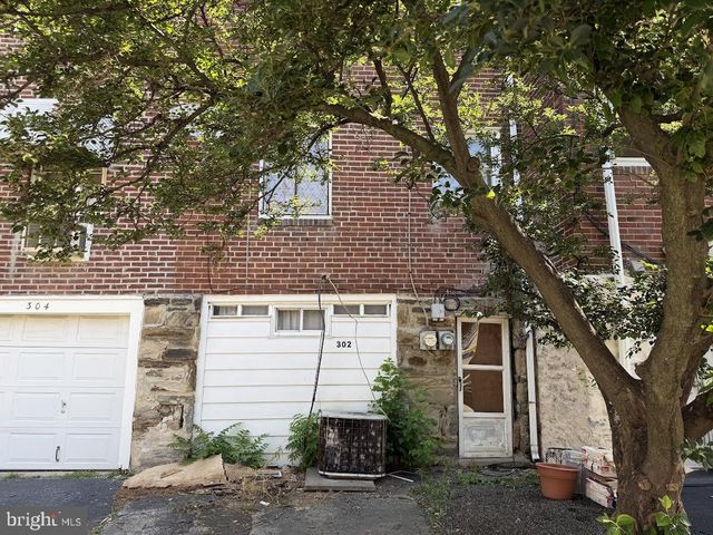 302 SPRINGTON RD, Upper Darby, PA 19082