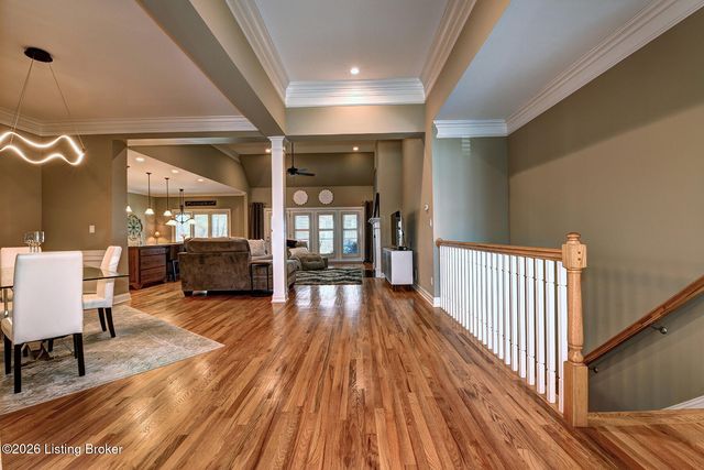 3336 Ridge Brook Cir, Louisville, KY 40245