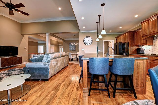 3336 Ridge Brook Cir, Louisville, KY 40245