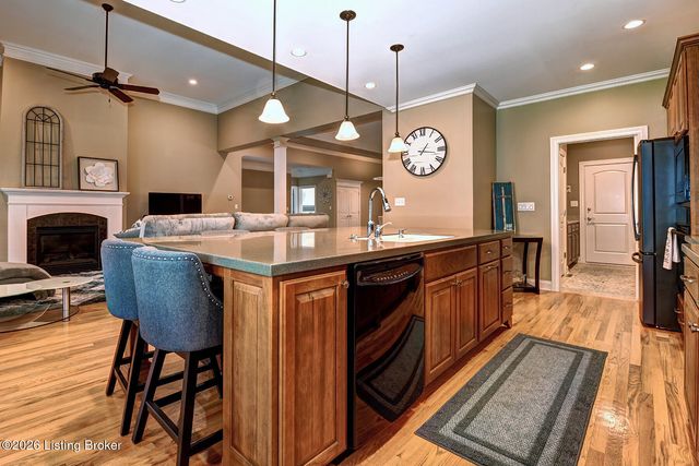 3336 Ridge Brook Cir, Louisville, KY 40245