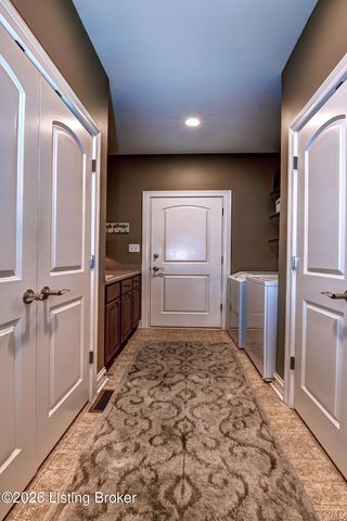 3336 Ridge Brook Cir, Louisville, KY 40245