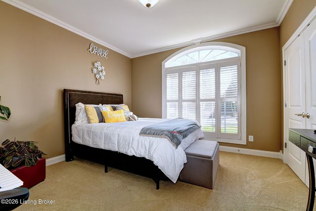 3336 Ridge Brook Cir, Louisville, KY 40245