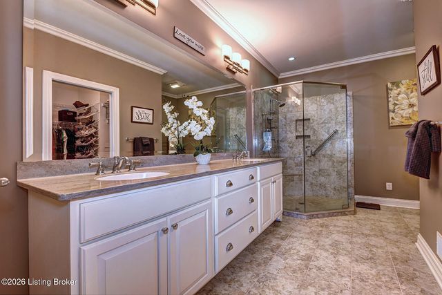 3336 Ridge Brook Cir, Louisville, KY 40245