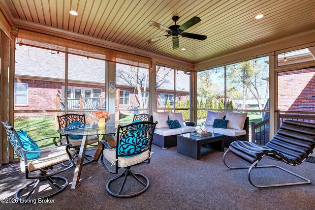 3336 Ridge Brook Cir, Louisville, KY 40245