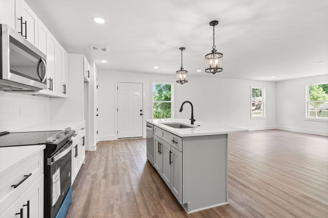 1024 Scenic View Ct, Old Hickory, TN 37138