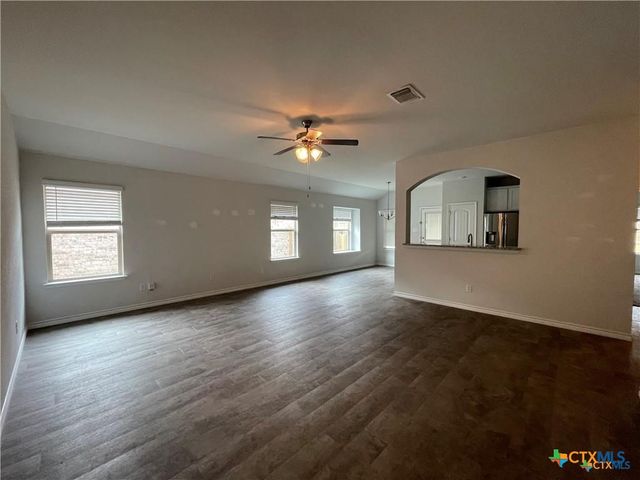 6161 Lavaca Drive, Belton, TX 76513