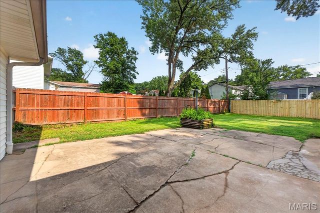 11150 Yellowstone Drive, St Louis, MO 63146