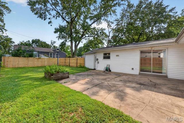 11150 Yellowstone Drive, St Louis, MO 63146