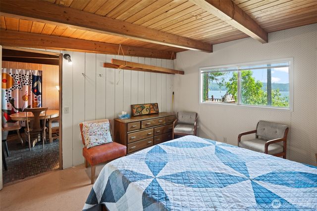 98 Hidden Cove, Lilliwaup, WA 98555