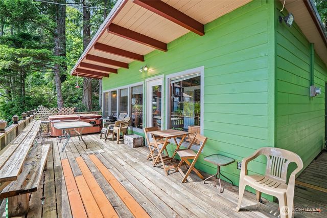 98 Hidden Cove, Lilliwaup, WA 98555