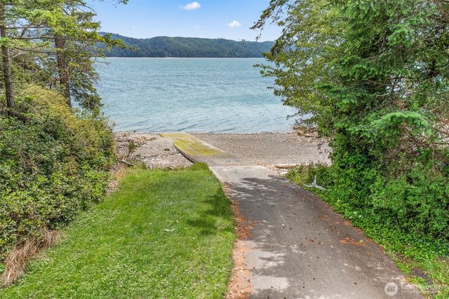 98 Hidden Cove, Lilliwaup, WA 98555