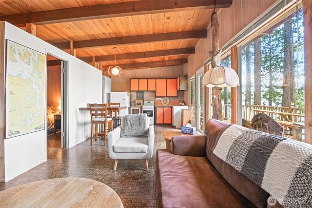 98 Hidden Cove, Lilliwaup, WA 98555
