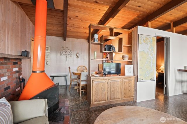 98 Hidden Cove, Lilliwaup, WA 98555