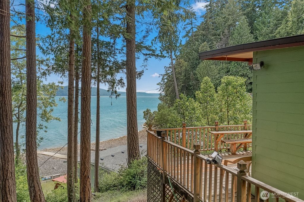98 Hidden Cove, Lilliwaup, WA 98555