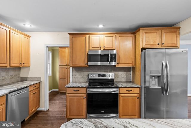 528 KETTLE RUN RD, Marlton, NJ 08053