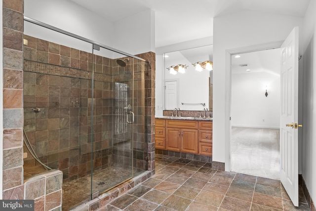 528 KETTLE RUN RD, Marlton, NJ 08053