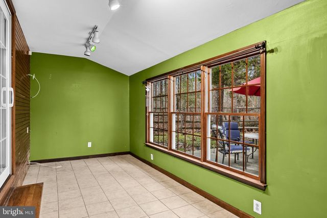 528 KETTLE RUN RD, Marlton, NJ 08053