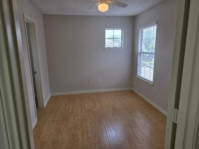 6011 Longley Court, Dallas, TX 75252