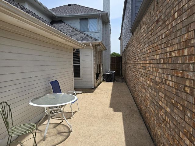 6011 Longley Court, Dallas, TX 75252