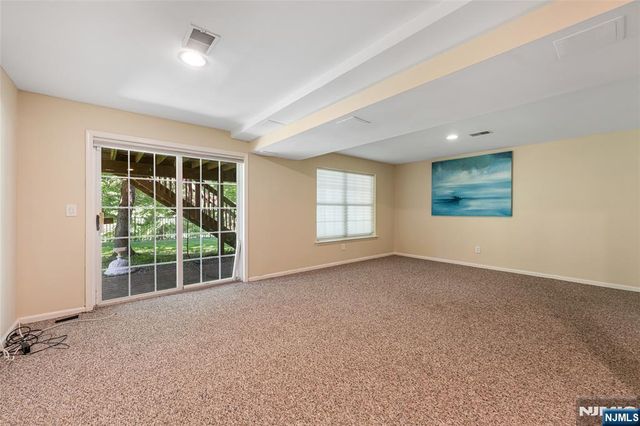 416 Green Mountain Road, Mahwah, NJ 07430