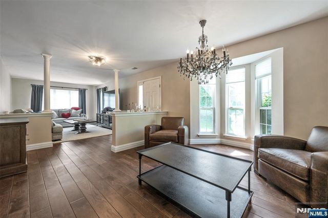 416 Green Mountain Road, Mahwah, NJ 07430