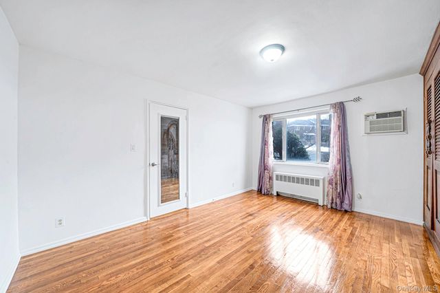 1346 Bell Blvd 211, Bayside, NY 11360