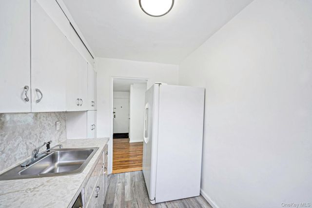 1346 Bell Blvd 211, Bayside, NY 11360