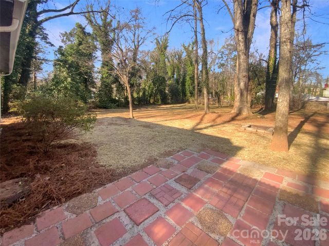 4661 Easthaven Drive, Charlotte, NC 28212