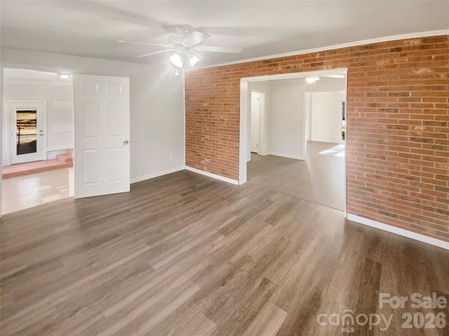 4661 Easthaven Drive, Charlotte, NC 28212