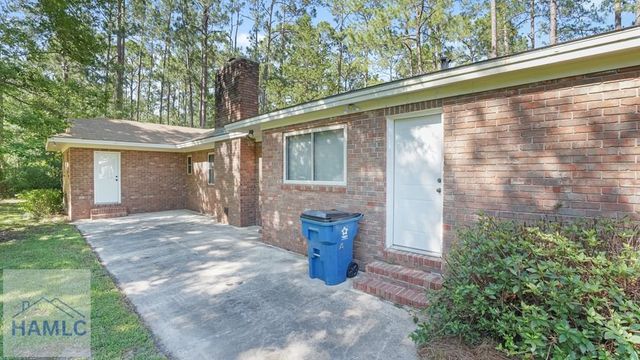 285 Knotty Pine Road, Jesup, GA 31545