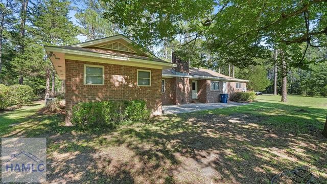 285 Knotty Pine Road, Jesup, GA 31545