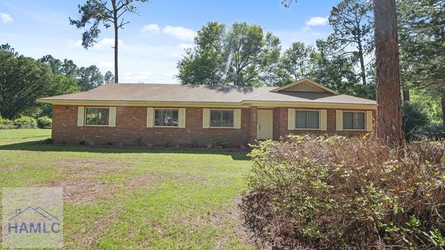 285 Knotty Pine Road, Jesup, GA 31545