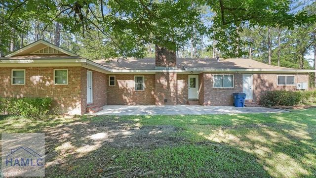 285 Knotty Pine Road, Jesup, GA 31545