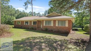 285 Knotty Pine Road, Jesup, GA 31545