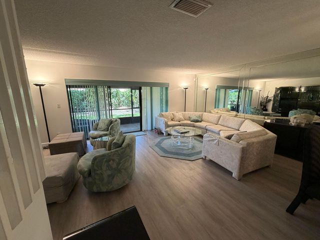 4737 NW 30th Street, Coconut Creek, FL 33063