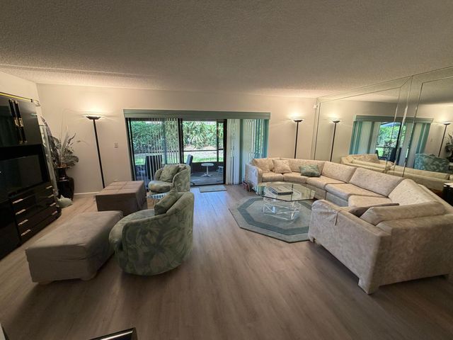 4737 NW 30th Street, Coconut Creek, FL 33063