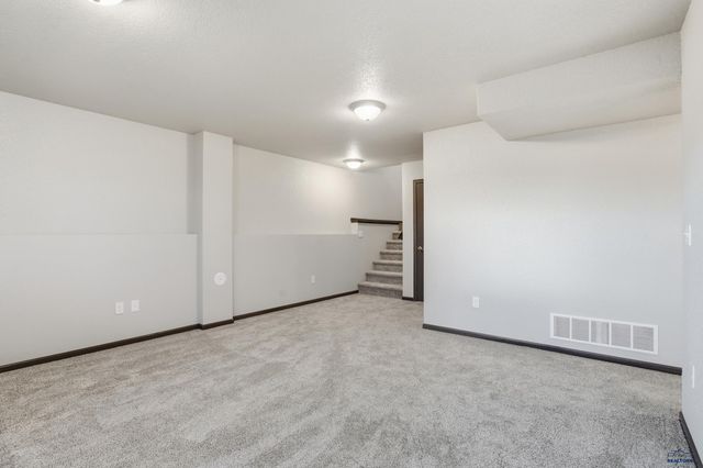 421 YELNER DR, Box Elder, SD 57719