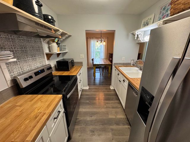 301 Stratford Pl., Murrells Inlet, SC 29576