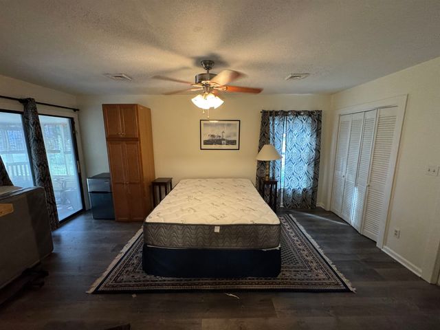 301 Stratford Pl., Murrells Inlet, SC 29576
